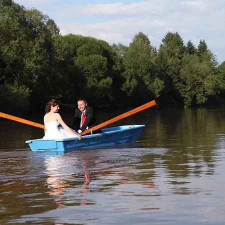Hotel Samechov - Sauna Zdarma Po Celý Pobyt Chocerady